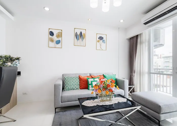 Shine Sukhumvit 43 Phrompong Бангкок