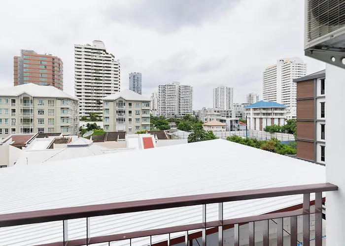 Shine Sukhumvit 43 Phrompong 4*