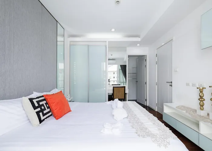 Shine Sukhumvit 43 Phrompong