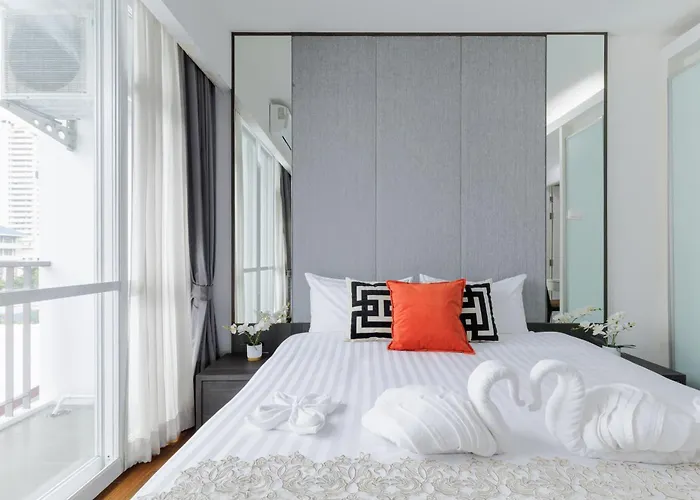 Shine Sukhumvit 43 Phrompong Бангкок