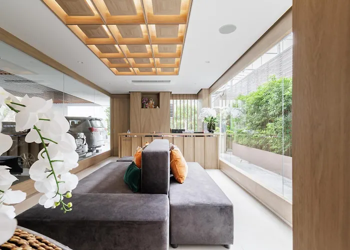 Апартаменты Shine Sukhumvit 43 Phrompong