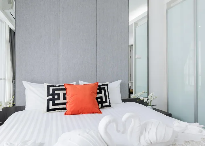 Shine Sukhumvit 43 Phrompong Бангкок