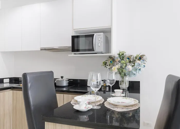 Апартаменты Shine Sukhumvit 43 Phrompong 4*